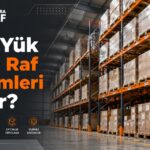 Ağır yük depo raf sistemleri ile düzenlenmiş endüstriyel depo alanı